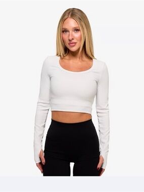 Bucked up Women's White Long-Sleeve Scoop-Neck Cropped Top. Silver logo